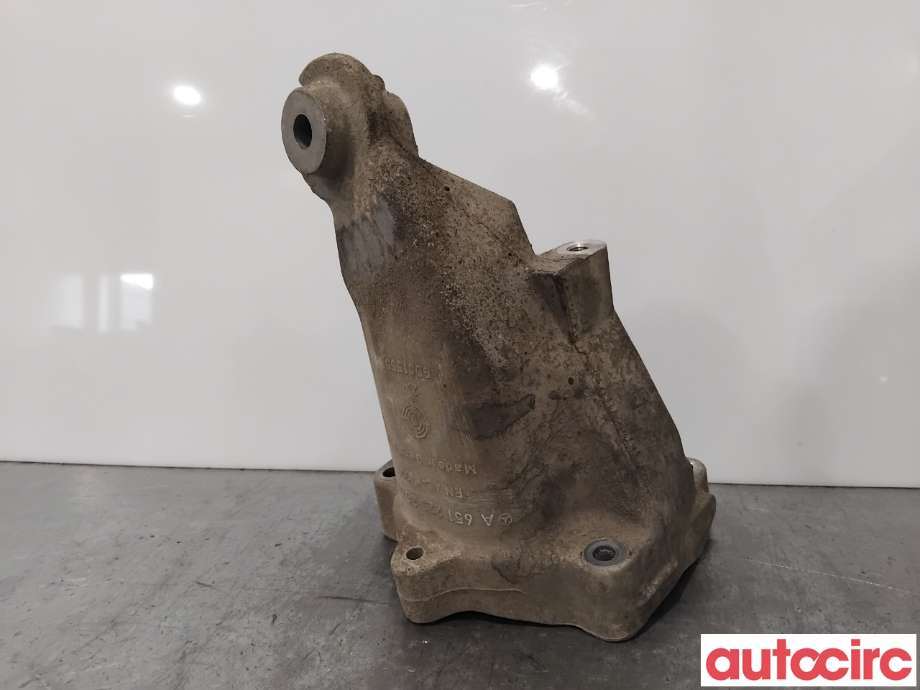 Motorfeste til Mercedes E-Klasse 2009-2013 (Fase 1) (W212) (W212) (MERCEDES|A6512233504|)