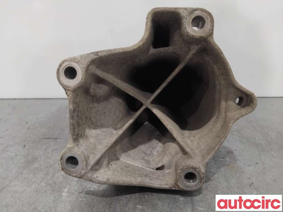 Motorfeste til Mercedes E-Klasse 2009-2013 (Fase 1) (W212) (W212) (MERCEDES|A6512233504|)