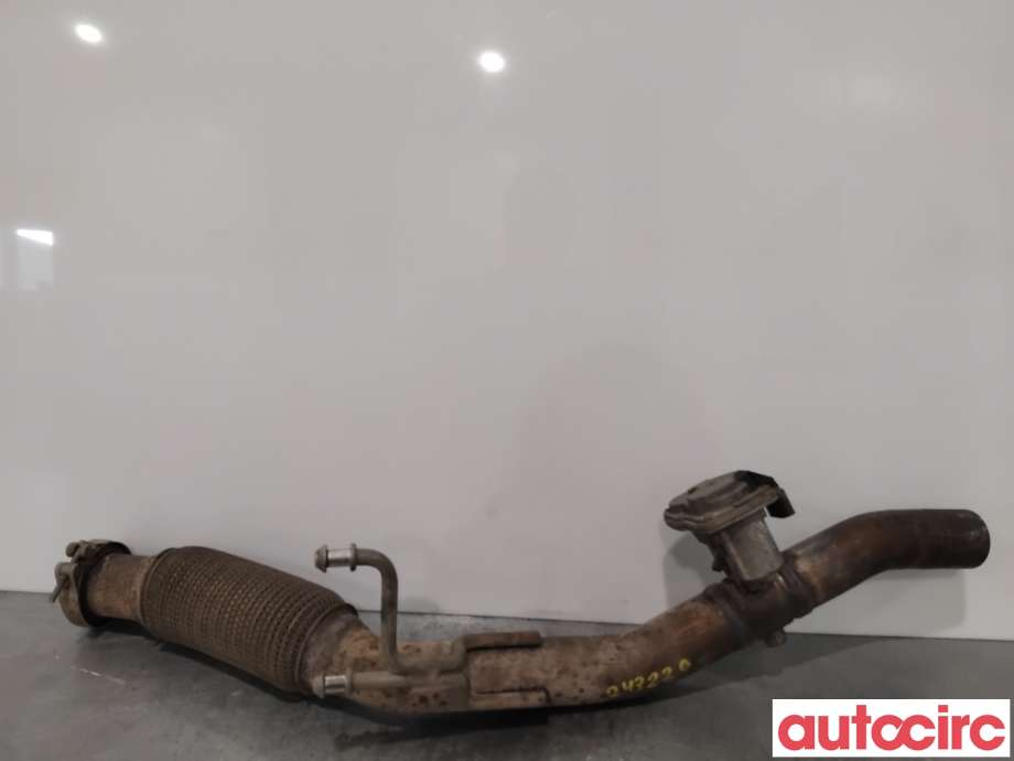 Eksos fremre til VW Passat 2015-2019 (Fase 1) (B8) (B8) (VOLKSWAGEN|5Q0253101AM||5Q0253101AS)