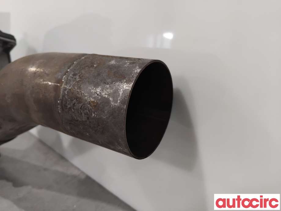 Eksos fremre til VW Passat 2015-2019 (Fase 1) (B8) (B8) (VOLKSWAGEN|5Q0253101AM||5Q0253101AS)