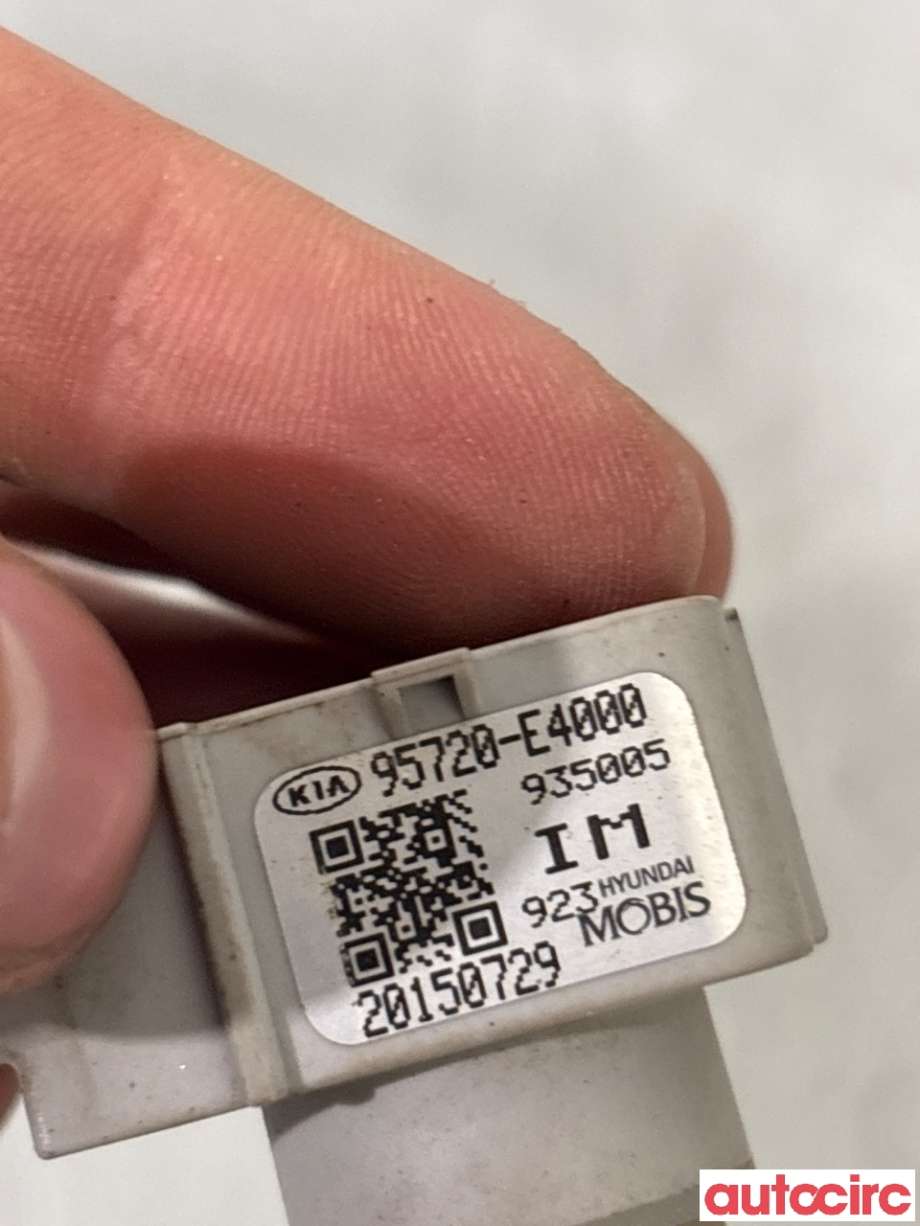 Parkeringssensor bak til Kia Soul 2014-2019 (Type II)  (KIA|95720E40009H|95720E4000|)
