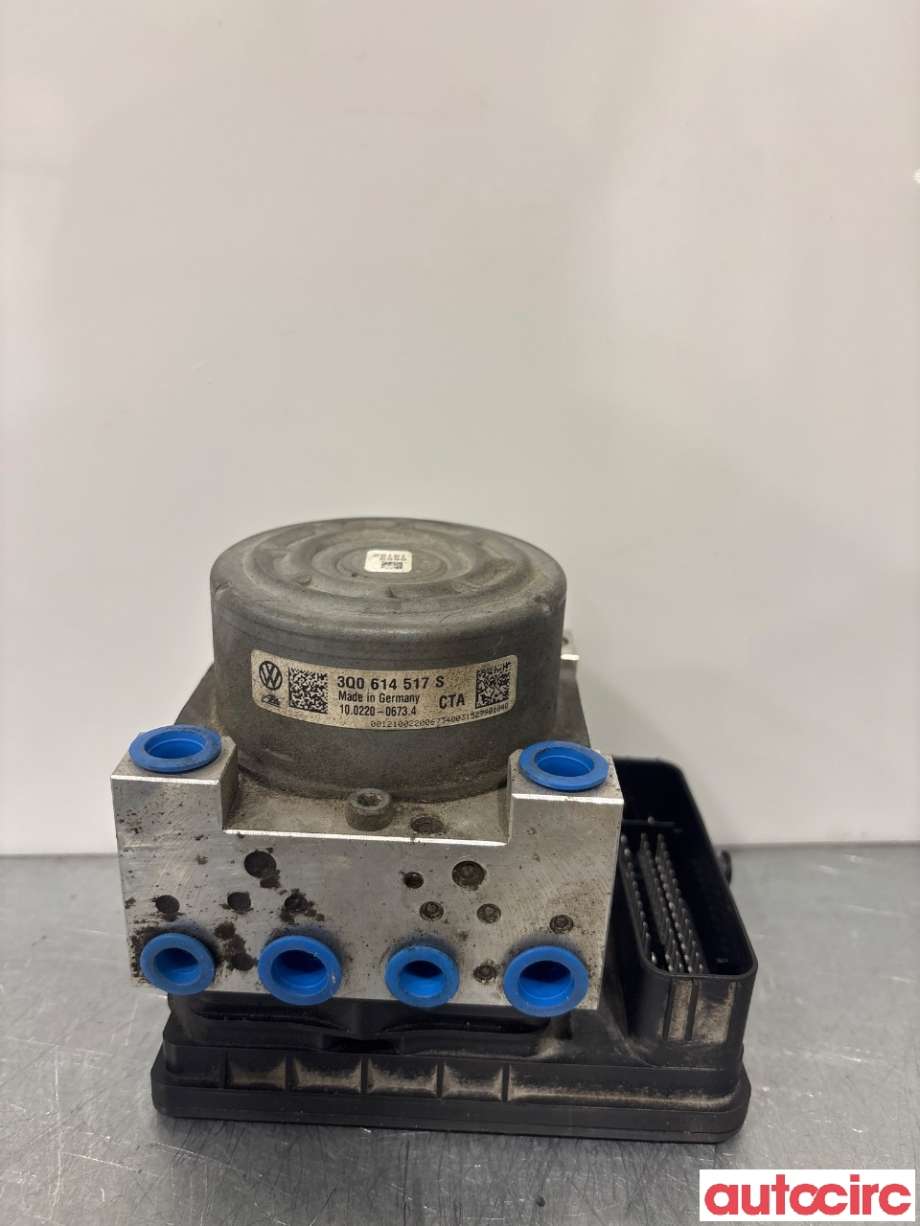 ABS sentral til VW Passat 2015-2019 (Fase 1) (B8) (B8) (VOLKSWAGEN|3Q0614517S|100220-06734)
