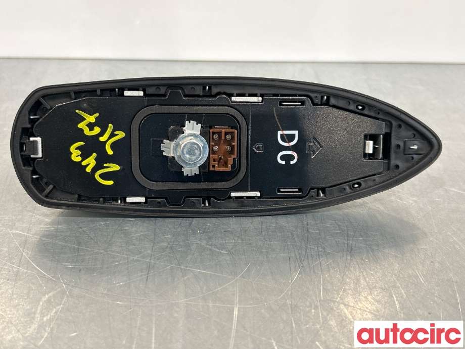Antenne navigasjon til Toyota bZ4X 2022-->>  (TOYOTA|8676042040|)
