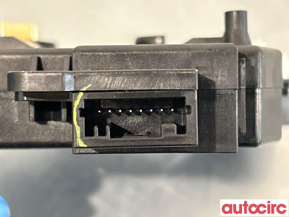 Diverse deler til Toyota bZ4X 2022-->>  (TOYOTA||8710648170|0638009051)