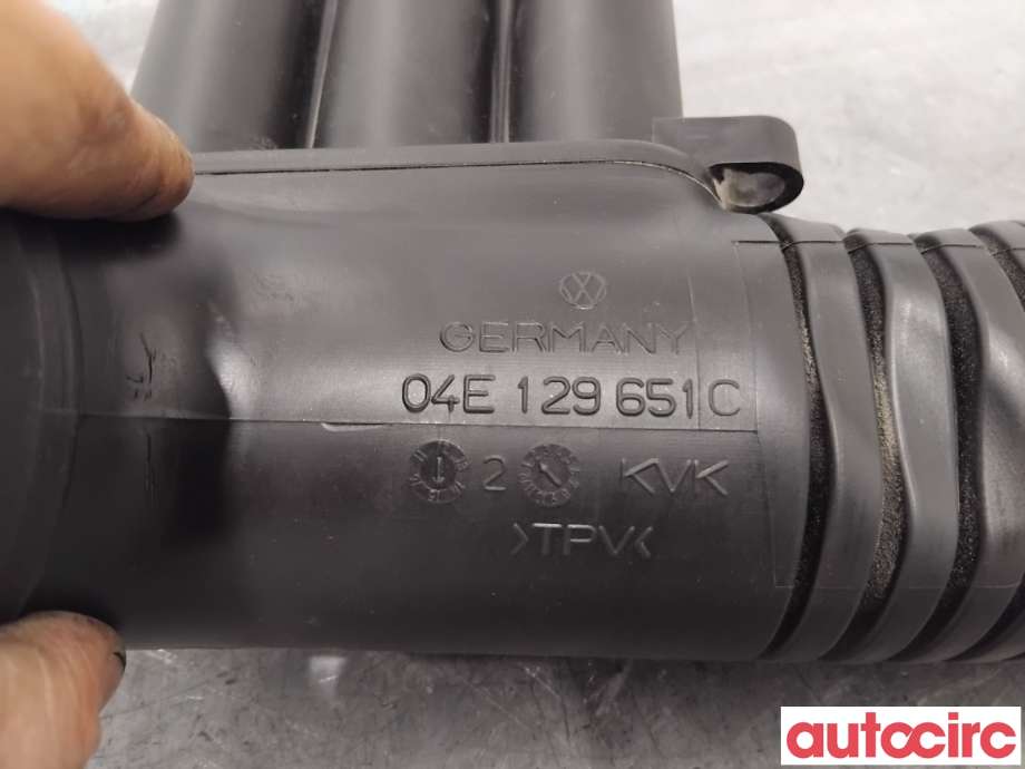 Luftslange innsug til VW Golf VII 2012-2017 (Fase 1)  (VOLKSWAGEN|04E129651C|)