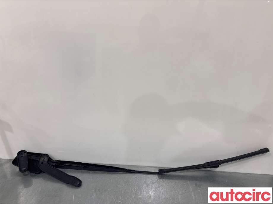 Viskerarmer frontrute til Mercedes Vito 2014-->> (W447) (W447) (MERCEDES|A4478200100|)