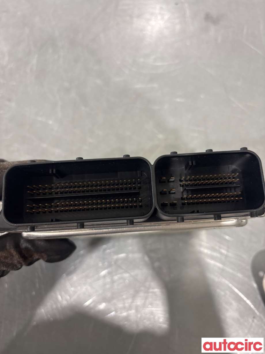 Styreenhet motor til BMW X5 2007-2013 (E70) (E70) (BMW|13617810950|0281015129|7809944)