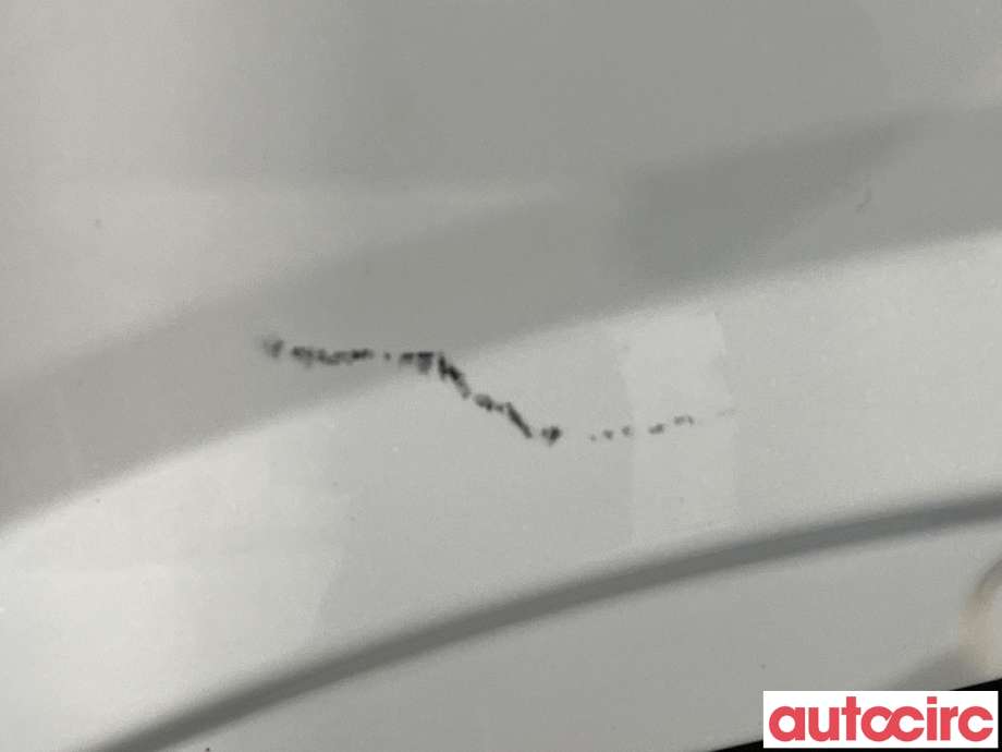 Skjerm høyre foran til Nissan Qashqai 2021-->> (Type III)  (NISSAN|F31006UAMA|)