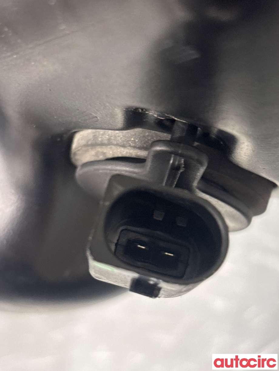 Spylertank til Mercedes E-Klasse 2009-2013 (Fase 1) (W212) (W212) (MERCEDES|A2048691220|)