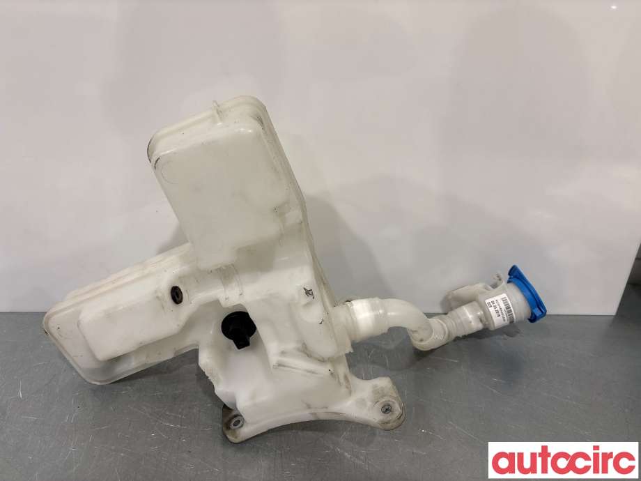 Spylertank til VW Passat, 2015-2019 (Fase 1) (B8) (B8) (VOLKSWAGEN|3Q0955453A)