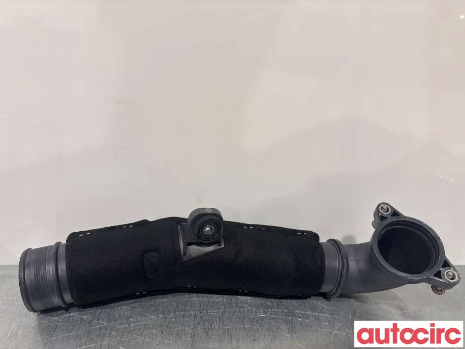 Turbo rør til VW Passat 2015-2019 (Fase 1) (B8) (B8) (VOLKSWAGEN|04L145762CB|)