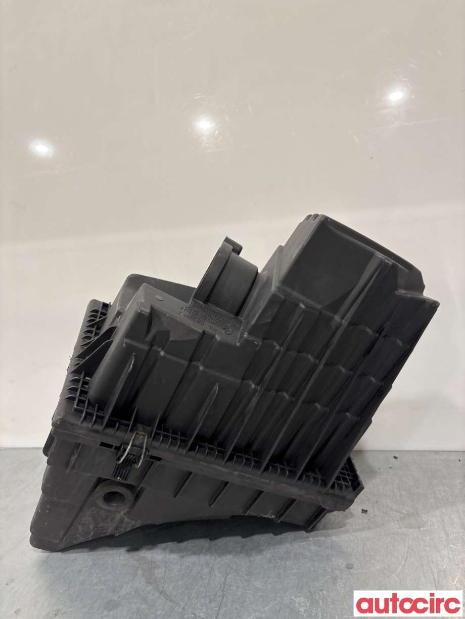 Luftfilterboks til VW Transporter / Caravelle 2003-2009 (Fase 1) (T5) (T5) (VOLKSWAGEN|7H0129607L|)