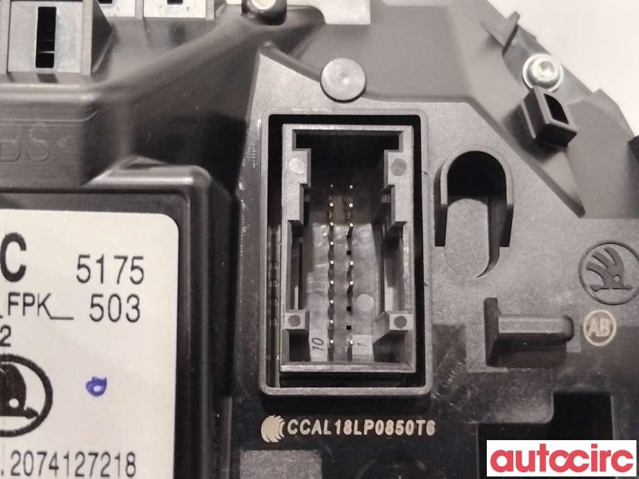 Instrumentpanel til Škoda Superb 2015-->> (Type III) (SKODA|3V0920794C|A3C0427600001)