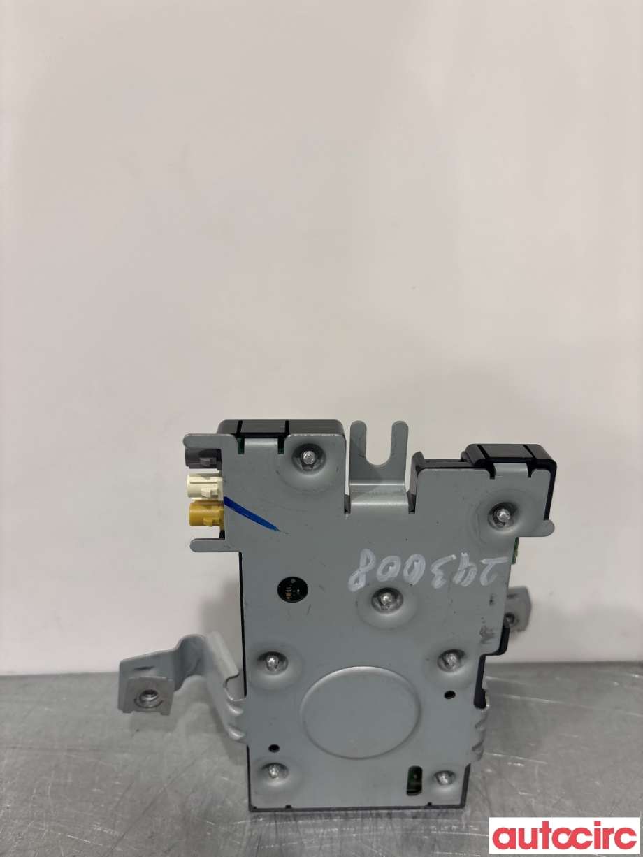 Antenne forsterker til Audi A3 2009-2012 (Type II, Fase 2)  (AUDI|8P4035225|7617310104)