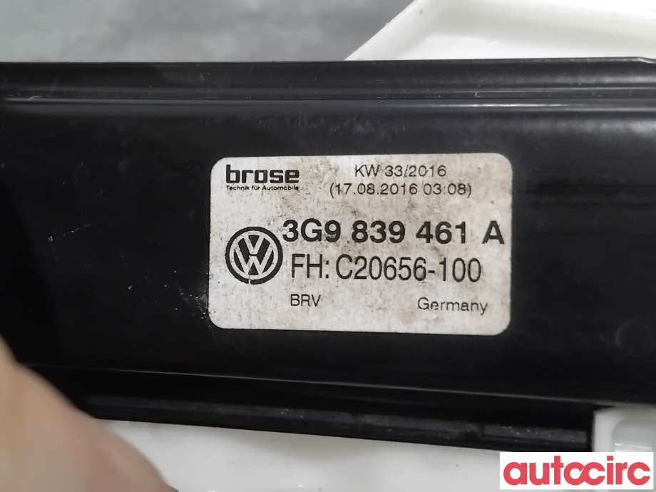 Ruteheis til VW Passat 2015-2019 (Fase 1) (B8) (B8) (VOLKSWAGEN|3G9839461B|C20656-100)