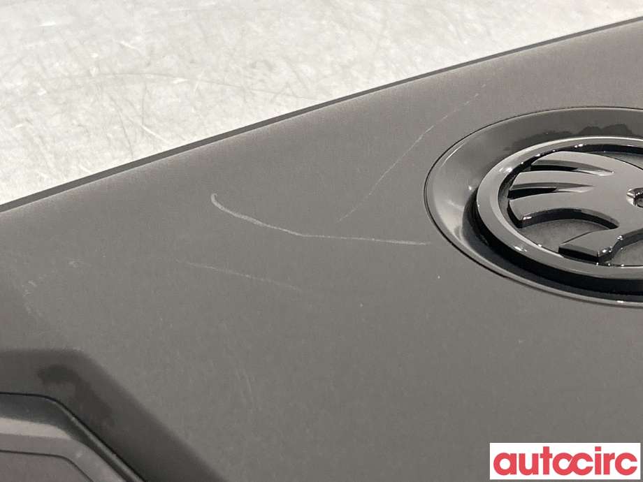 Motordeksel over motor til Škoda Kodiaq 2017-->>  (SKODA|06K103925BL)