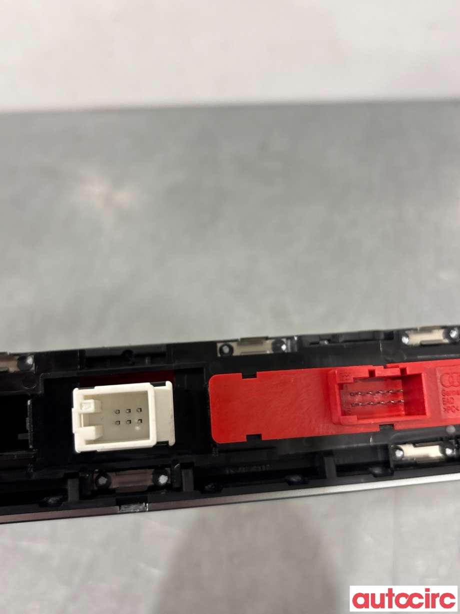 Bryter nødblink til Audi A3 2009-2012 (Type II, Fase 2)  (AUDI|8P0927137CD|)
