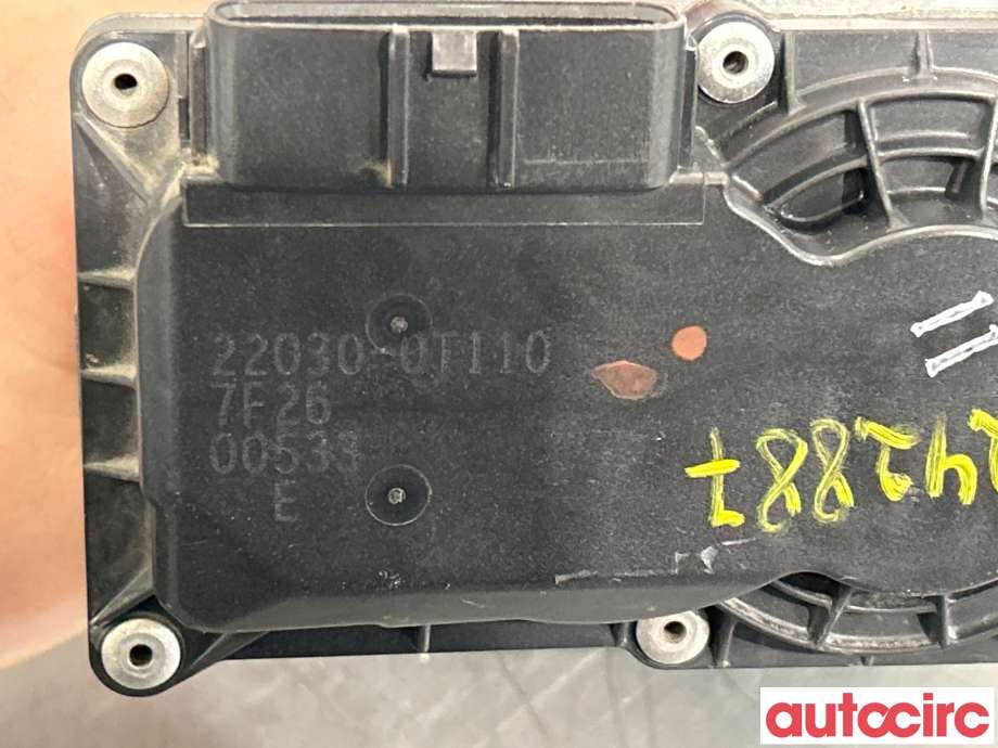 Spjeldhus til Toyota C-HR 2016-->>  (TOYOTA|220300T110|22030-0T110)