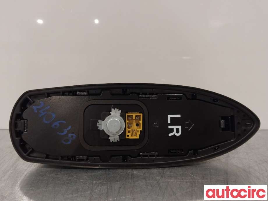 Antenne forsterker til Toyota RAV4 2019-->> (Type V)  (TOYOTA|8607712060B4|)