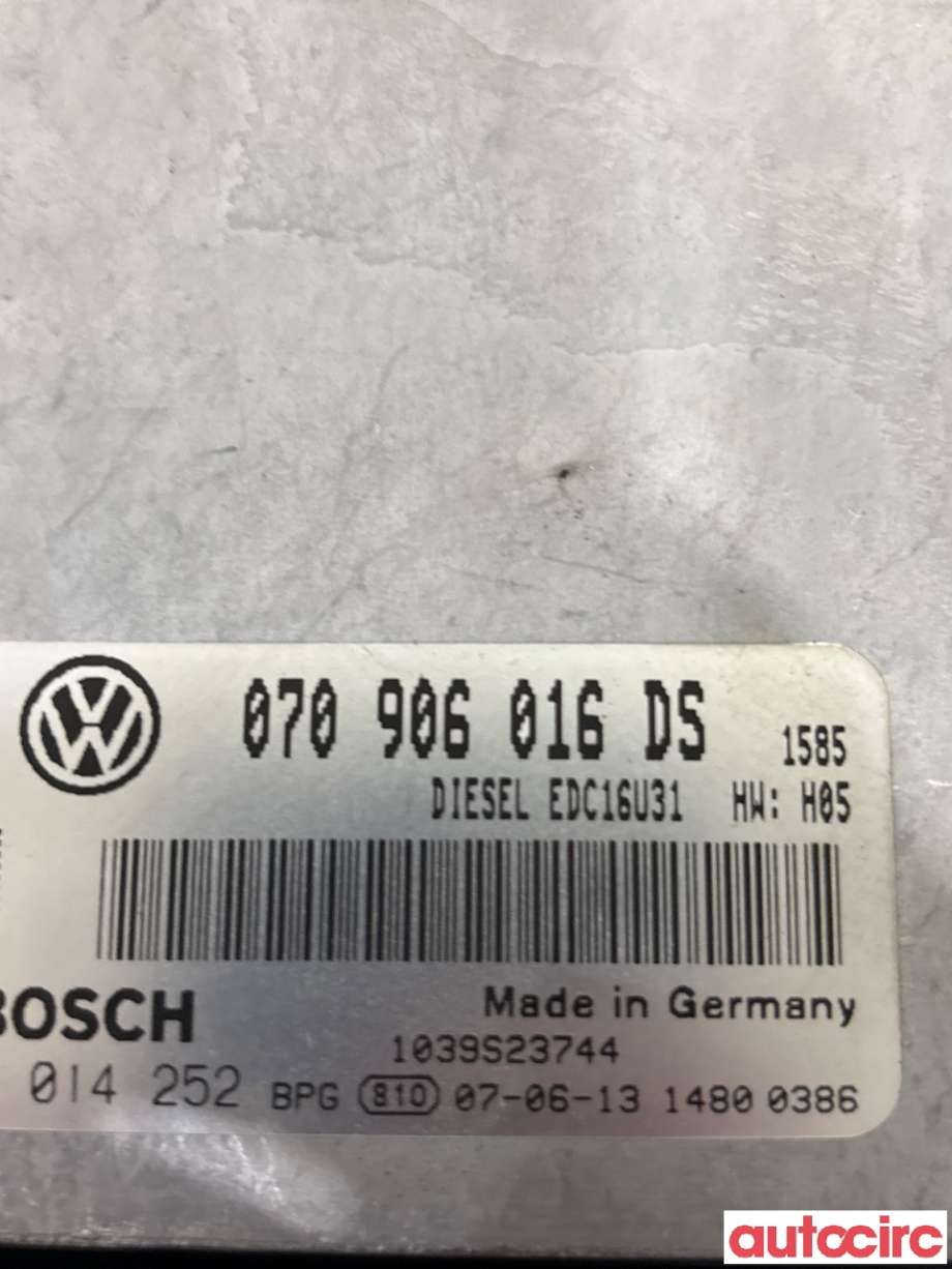 Styreenhet motor til VW Transporter / Caravelle 2003-2009 (Fase 1) (T5) (T5) (VOLKSWAGEN|070906016DS|)