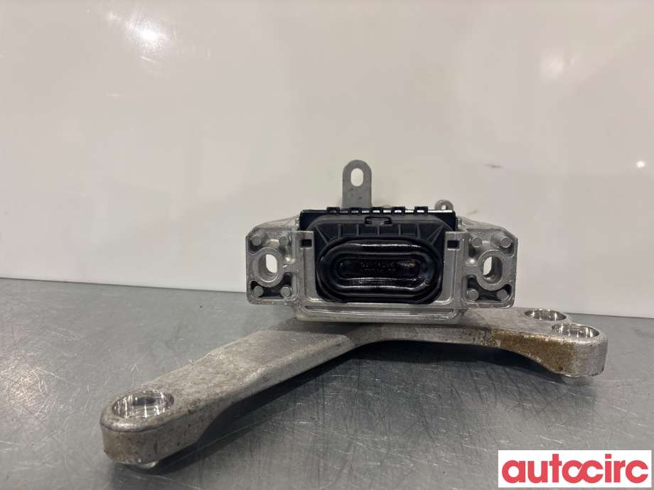 Motorfeste til VW Passat 2015-2019 (Fase 1) (B8) (B8) (VOLKSWAGEN|5Q0199262S|)