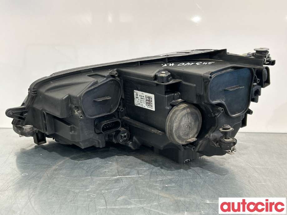 Frontlykt høyre halogen til VW e-Golf 2014-2017 (Fase 1)  (VOLKSWAGEN|5GE941774|5GE941036)
