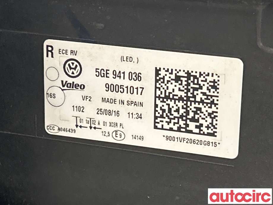 Frontlykt høyre halogen til VW e-Golf 2014-2017 (Fase 1)  (VOLKSWAGEN|5GE941774|5GE941036)