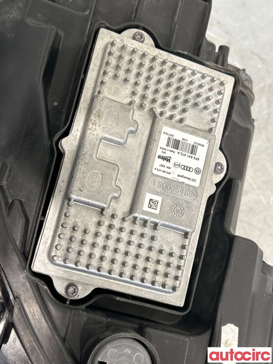 Frontlykt venstre halogen til VW e-Golf 2014-2017 (Fase 1)  (VOLKSWAGEN|5GE941773|5GE941035)