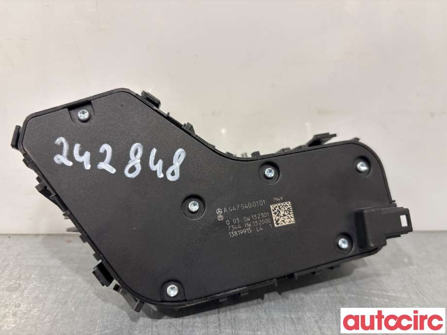 Bryter diverse til Mercedes Vito 2014-->> (W447) (W447) (MERCEDES|A4475409582|)