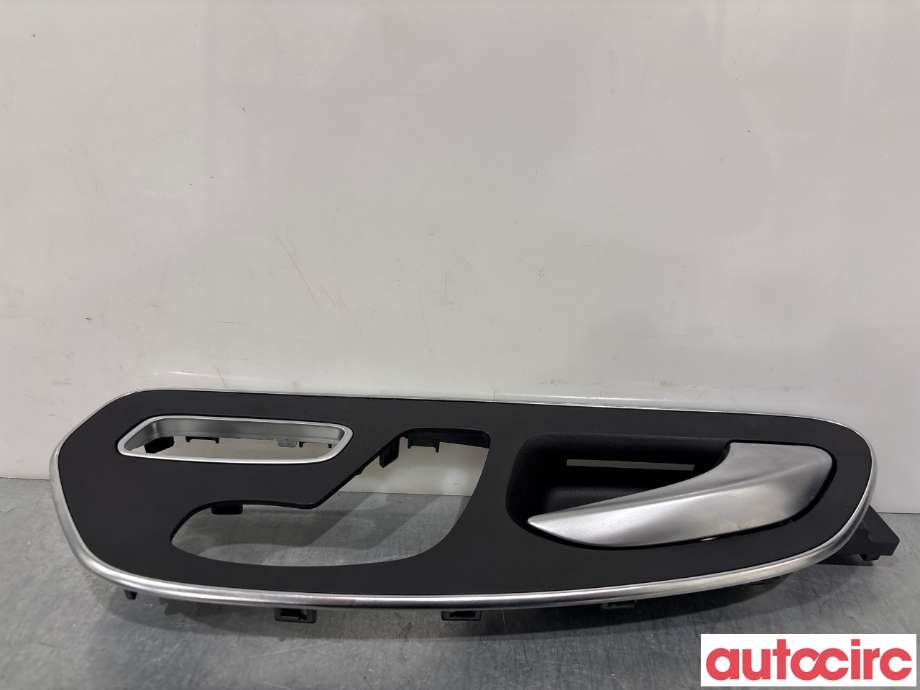Dørhåndtak inv venst foran til Mercedes Vito, 2014-->> (W447) (W447) (MERCEDES|A4477606600)
