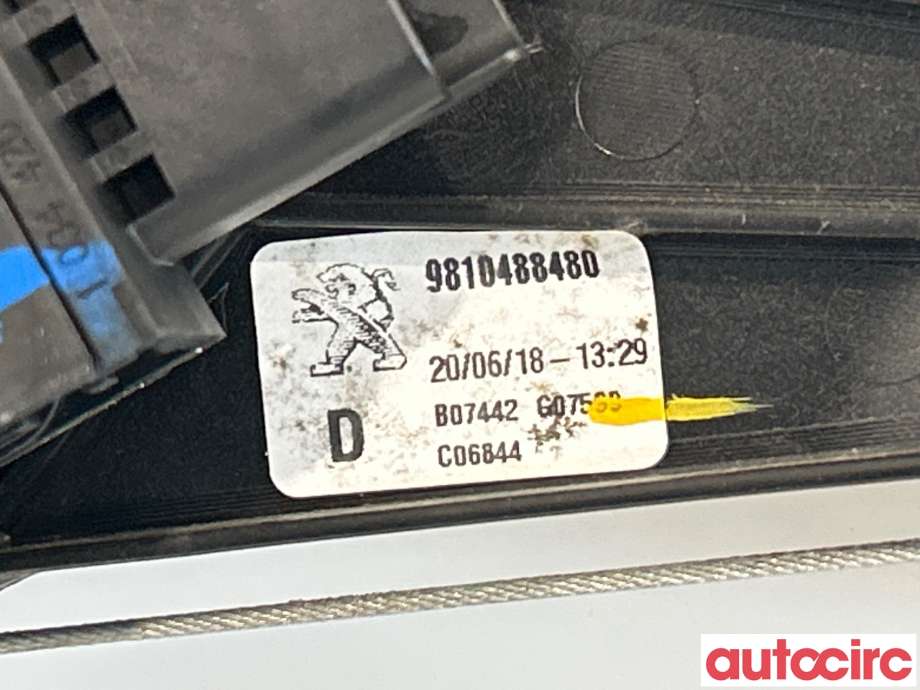 Ruteheis høyre bak til Peugeot 3008 2016-->> (Type II)  (PEUGEOT|9810488580|9840190280|9810488480)