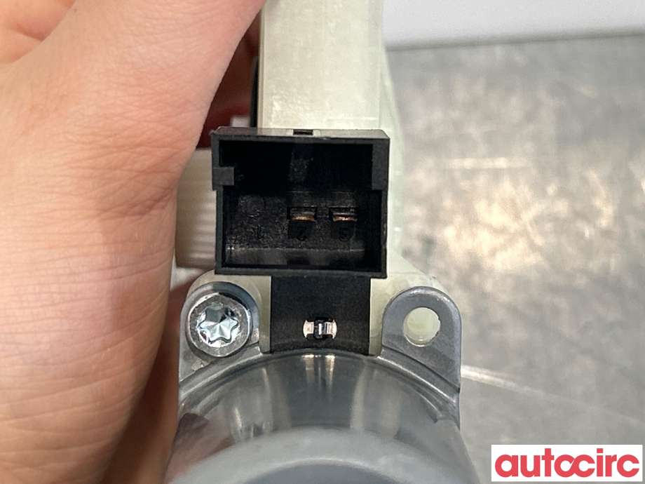 Ruteheis venstre bak til VW ID.4 2020-->>  (VOLKSWAGEN|4K0959882|E45928-100)