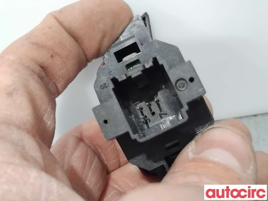 Bryter nødblink til Ford Transit Custom 2013-2023 (Type I) (FORD|1791711||BK3T13A350AA)