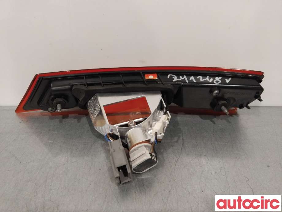 Baklykt venstre indre til Volvo V90 / V90 CC / S90 2016-->> (VOLVO|31656777)
