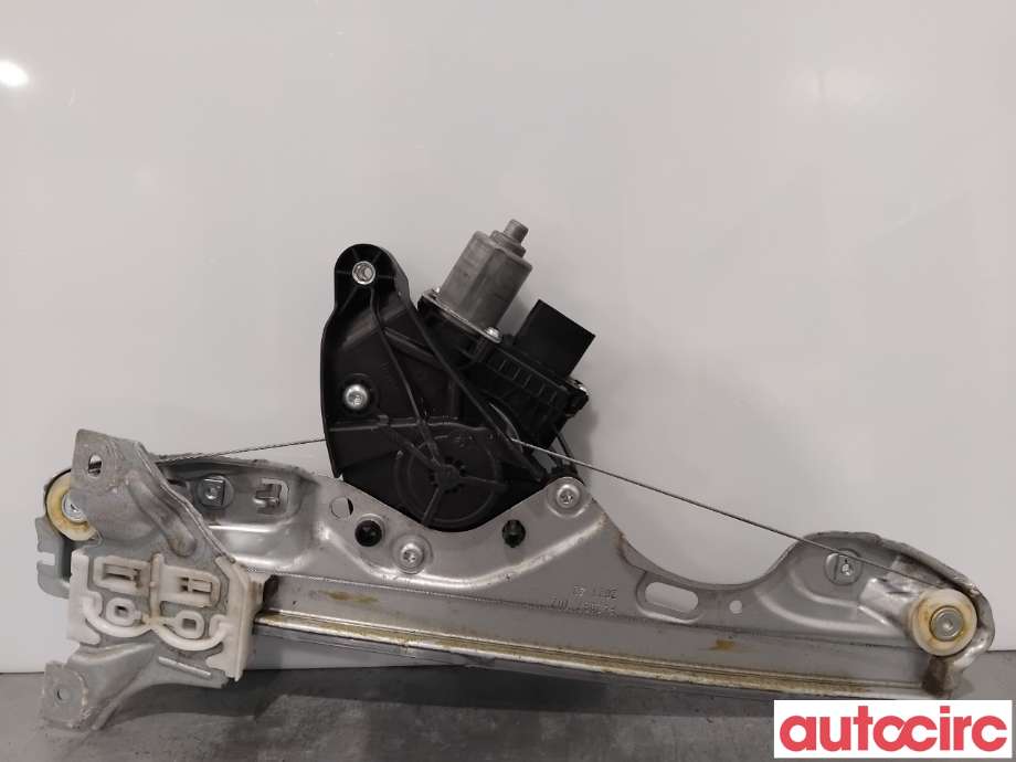 Ruteheis til Nissan Qashqai 2021-->> (Type III)  (NISSAN|827006UA1B|E42944-105)
