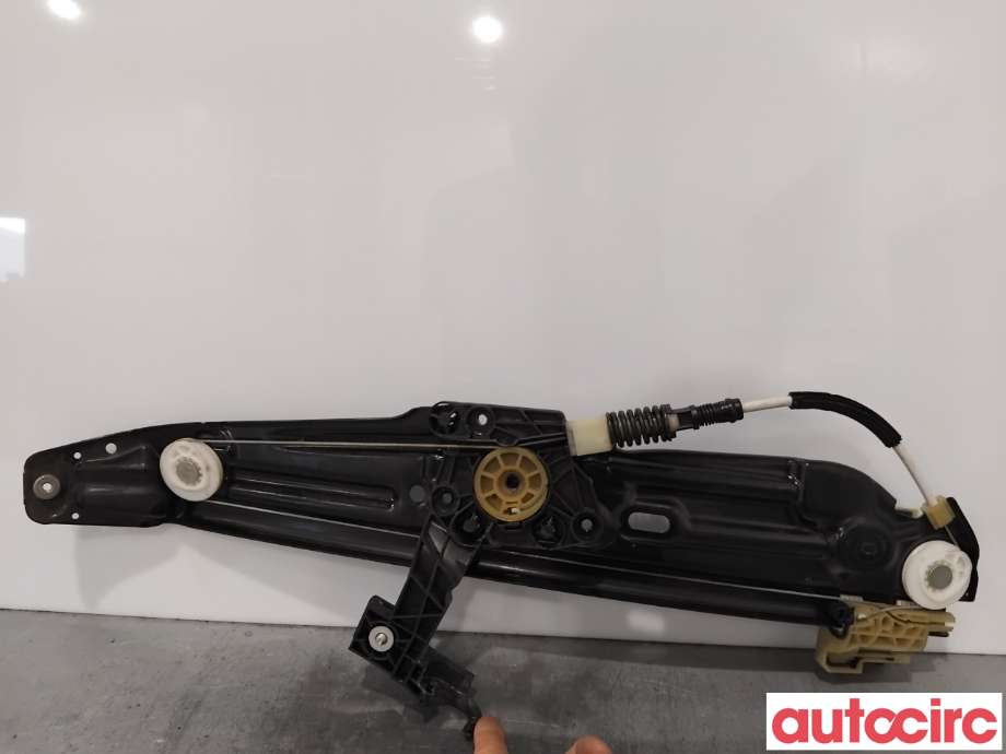 Ruteheis til BMW 5-Serie 2010-2017 (F10/F11) (F10/F11) (BMW|51357182613||7182613)
