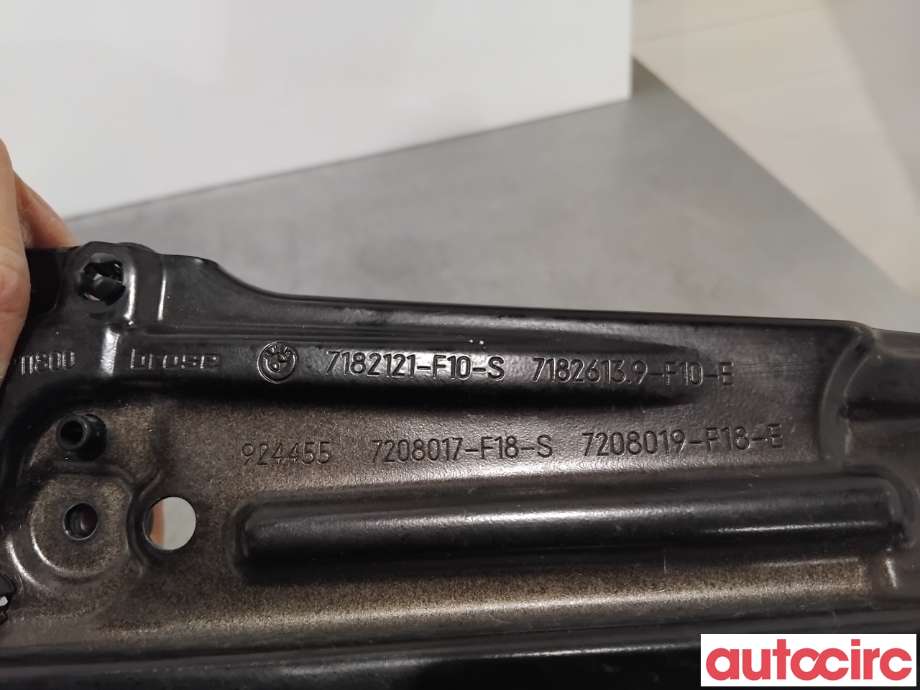 Ruteheis til BMW 5-Serie 2010-2017 (F10/F11) (F10/F11) (BMW|51357182613||7182613)