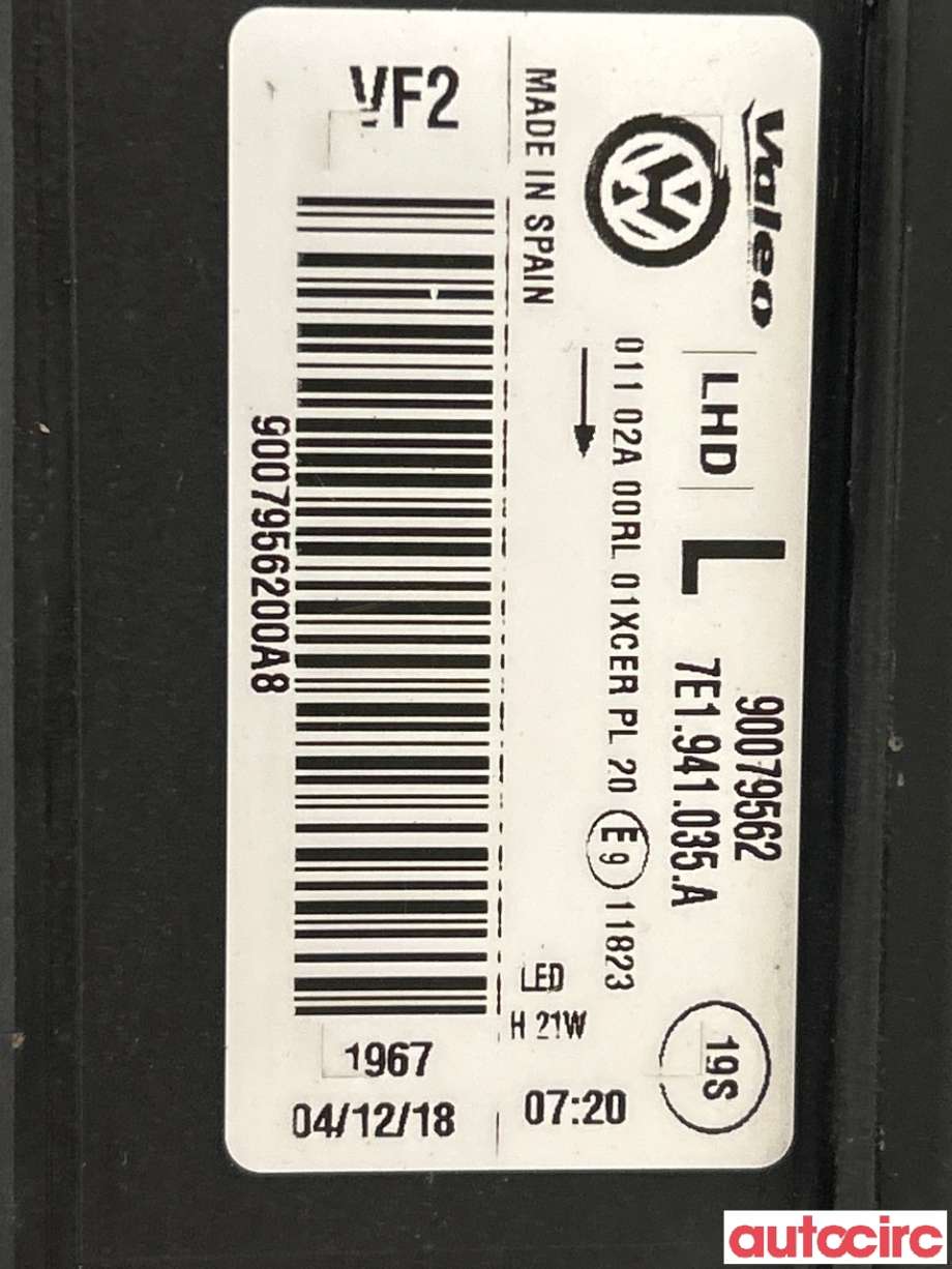 Frontlykt venstre halogen til VW Transporter / Caravelle 2019-->> (T6.1) (T6.1) (VOLKSWAGEN|7E1941773|7E1941035A)