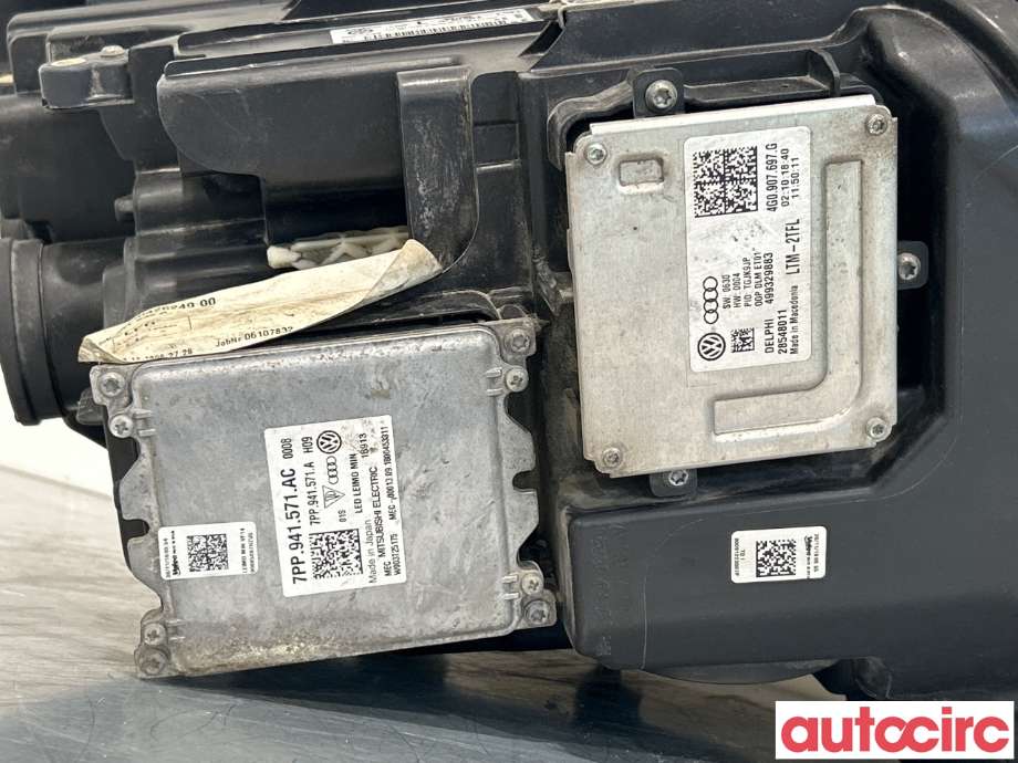 Frontlykt venstre halogen til VW Transporter / Caravelle 2019-->> (T6.1) (T6.1) (VOLKSWAGEN|7E1941773|7E1941035A)