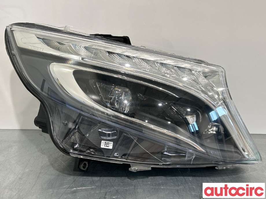 Frontlykt høyre halogen til Mercedes Vito 2014-->> (W447) (W447) (MERCEDES|A4479062401)
