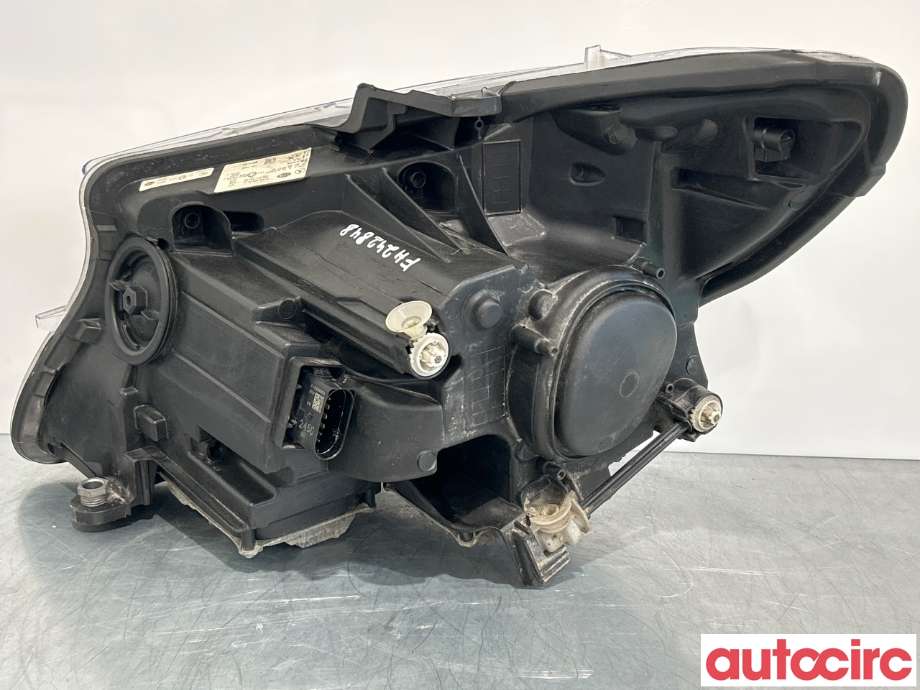 Frontlykt høyre halogen til Mercedes Vito 2014-->> (W447) (W447) (MERCEDES|A4479062401)