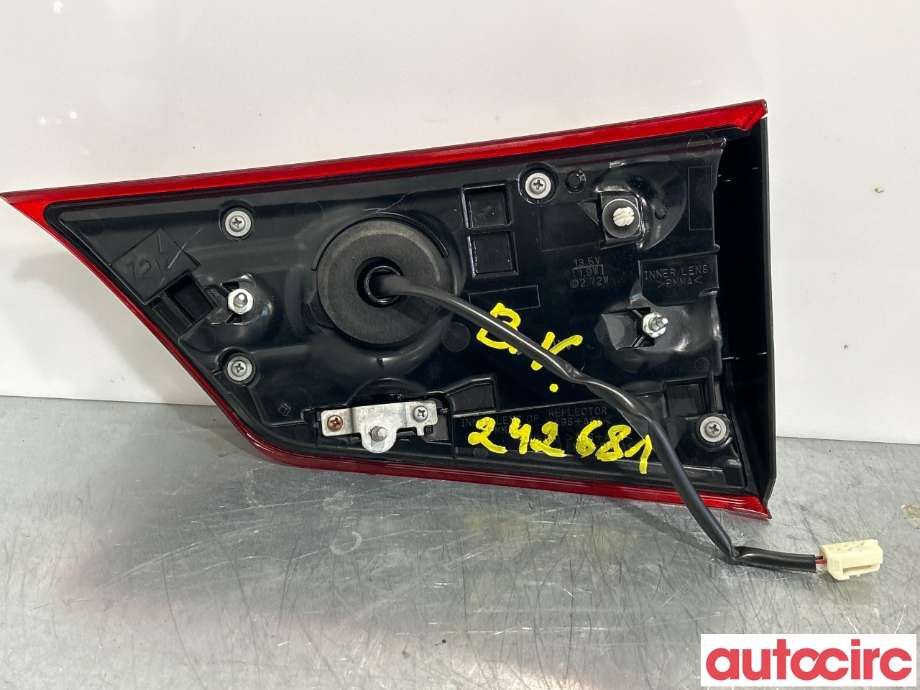 Baklykt venstre indre til Mitsubishi Outlander 2015-->> (Type III, Fase 2)  (MITSUBISHI|8331A179|)