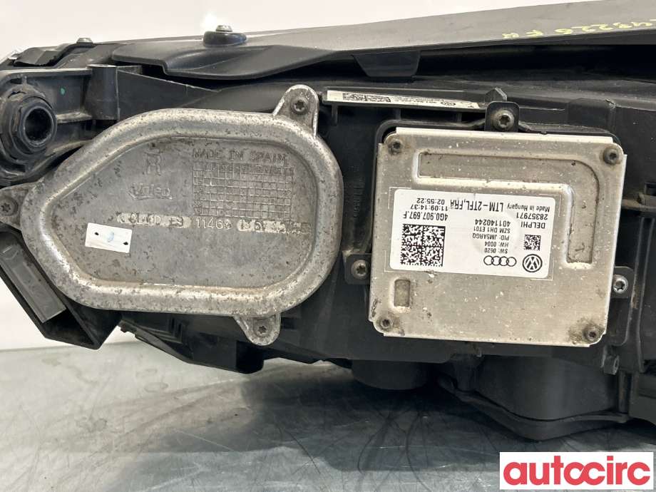 Frontlykt høyre halogen til VW Passat 2015-2019 (Fase 1) (B8) (B8) (VOLKSWAGEN|3G1941114A|3G1941082C)