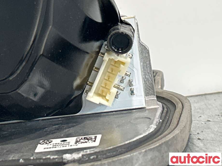 Frontlykter til VW Passat 2015-2019 (Fase 1) (B8) (B8) (VOLKSWAGEN|3G0998477)