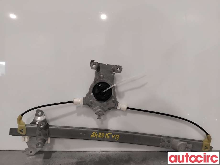 Ruteheis til Nissan Pathfinder 2010-2014 (Fase 2) (R51) (R51) (NISSAN|827213X00A|)