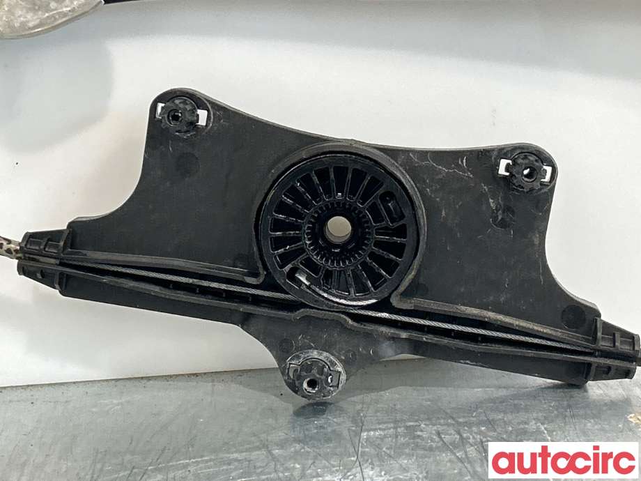 Ruteheis til VW Passat 2015-2019 (Fase 1) (B8) (B8) (VOLKSWAGEN|3G9839462B|C20613-100|3G9839462A)