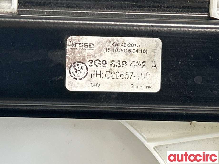 Ruteheis til VW Passat 2015-2019 (Fase 1) (B8) (B8) (VOLKSWAGEN|3G9839462B|C20613-100|3G9839462A)