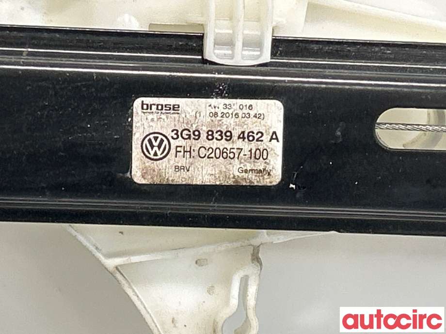 Ruteheis til VW Passat 2015-2019 (Fase 1) (B8) (B8) (VOLKSWAGEN|3G9839462B|C20613-101|3G9839462A)