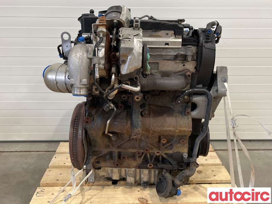 Motor diesel til VW Passat 2015-2019 (Fase 1) (B8) (B8) (VOLKSWAGEN|04L100090M|DFCA|04L100036L)