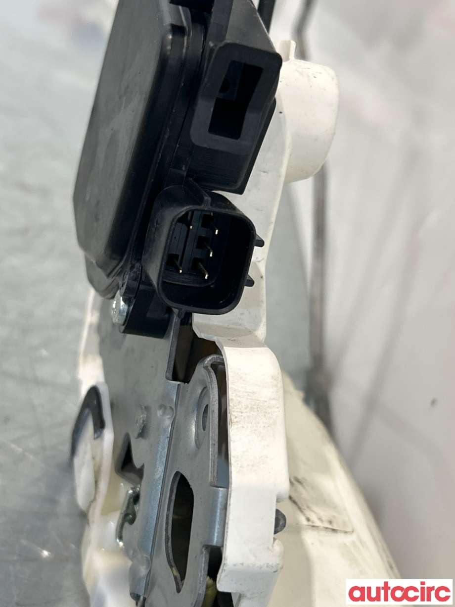 Låsekasse venstre foran til Peugeot iOn 2011-2020  (PEUGEOT|9135JL|)